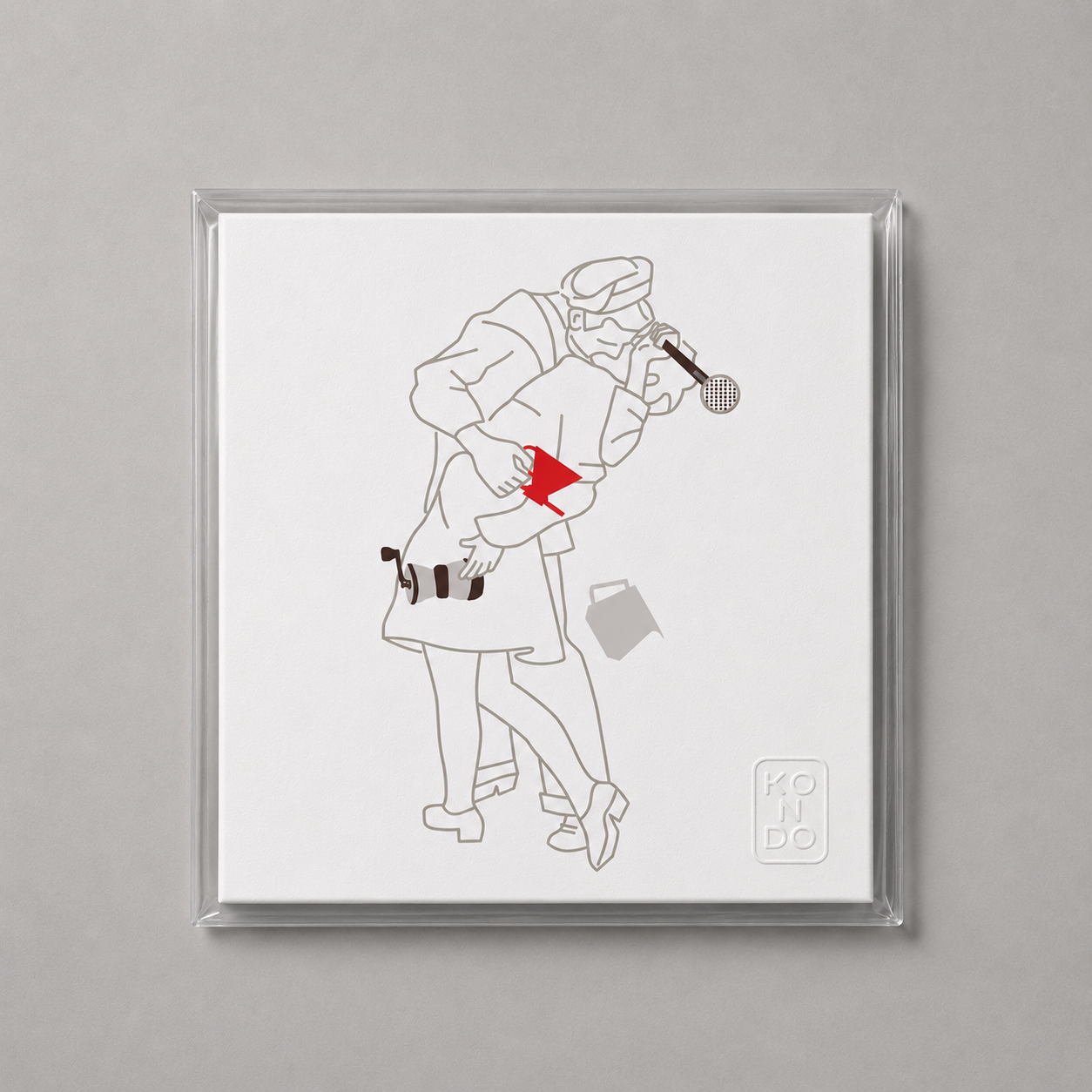 Fine art Coffee Lovers da série Coffee Collectors, criada por Daniel Kondo. Casal se beijando entre apetrechos de café. Impressão 20 × 20 cm em edição limitada.